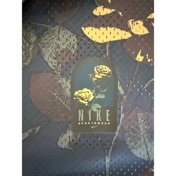 Nike Sportswear Dri-Fit Rose Print Button-Up Jersey (Black/Gold, M) - Picture 3 of 7